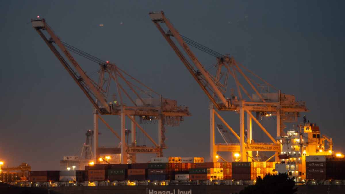 How Blockchain is Revolutionizing the Supply Chain