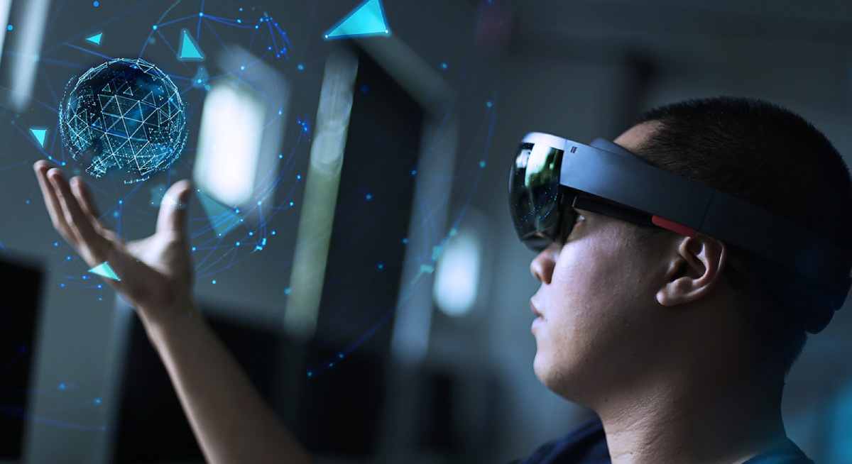 The Evolution of Spatial Computing: From Augmented Reality to Mixed Reality